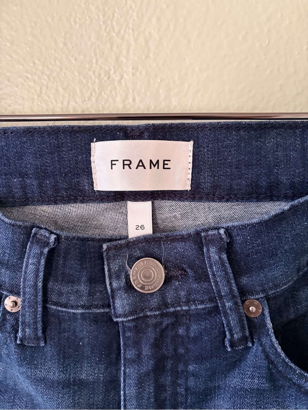 NWOT Frame Denim High-Rise Jeans in Indigo Wash